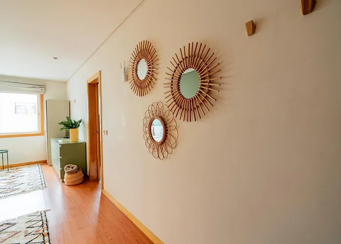 Near Metro, Cedofeita,