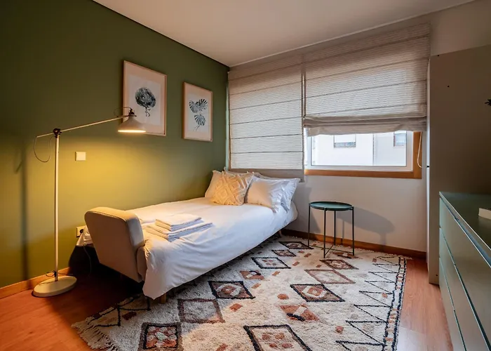 Apartment Near Metro, Cedofeita, Porto