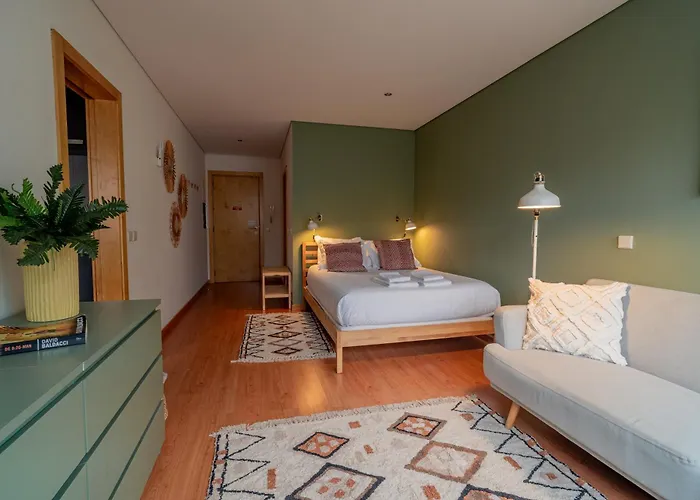 Near Metro, Cedofeita, Apartment *