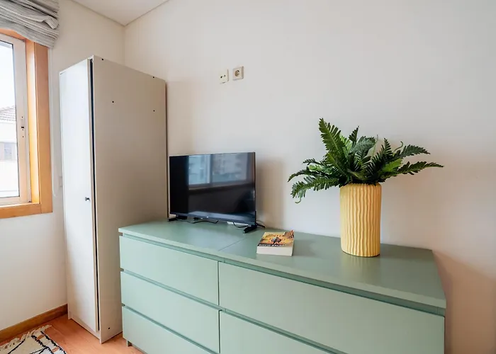 Near Metro, Cedofeita, Apartment *