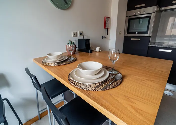 Near Metro, Cedofeita, * Porto