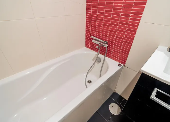 Apartment Near Metro, Cedofeita,